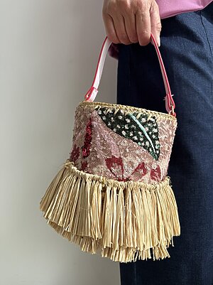 Bag secchiello frangette paillettes rosa