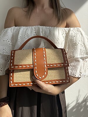 Bag trapezio rafia impuntura