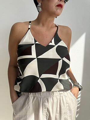 Top canotta geometric