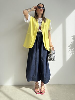 Look Valeria